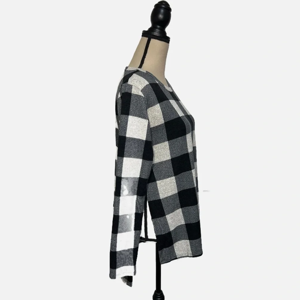 Sweet Claire Black Off White Plaid Pull Over Top size Medium